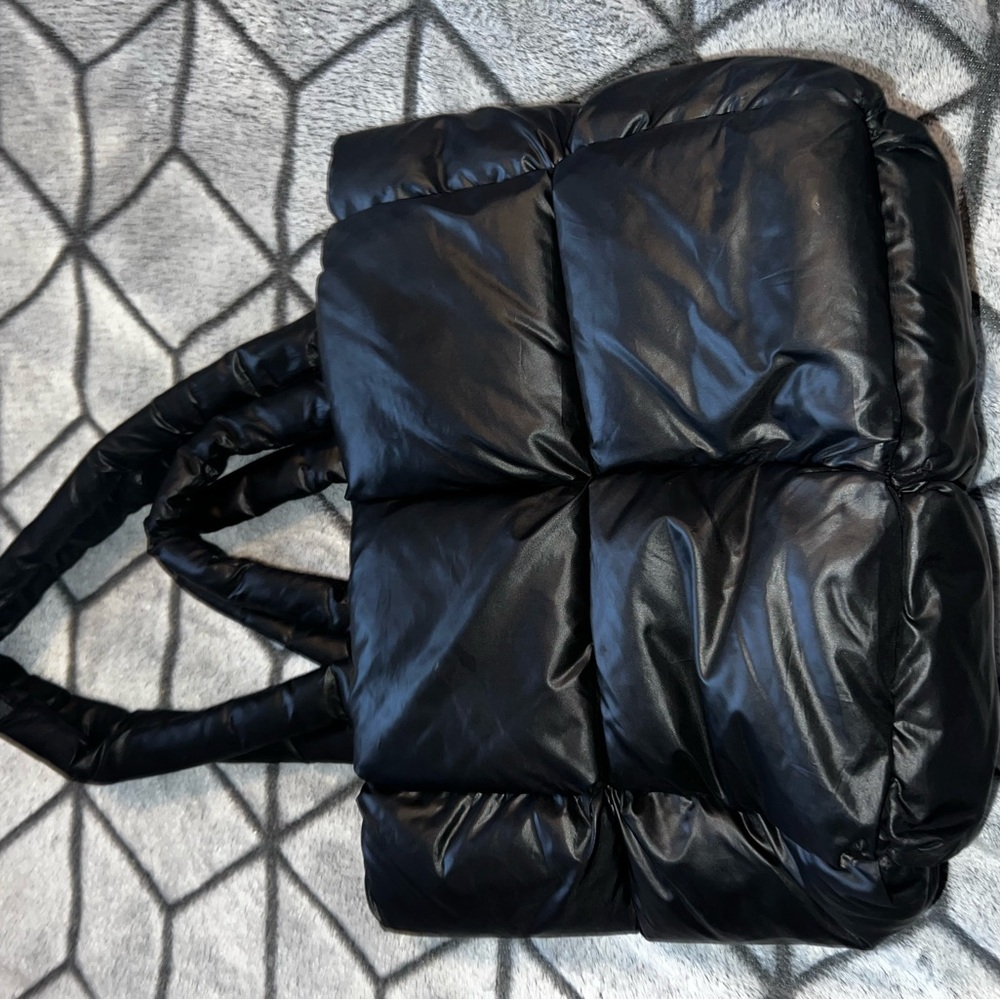 Black Puffer Tote Bag - Picture 4 of 8